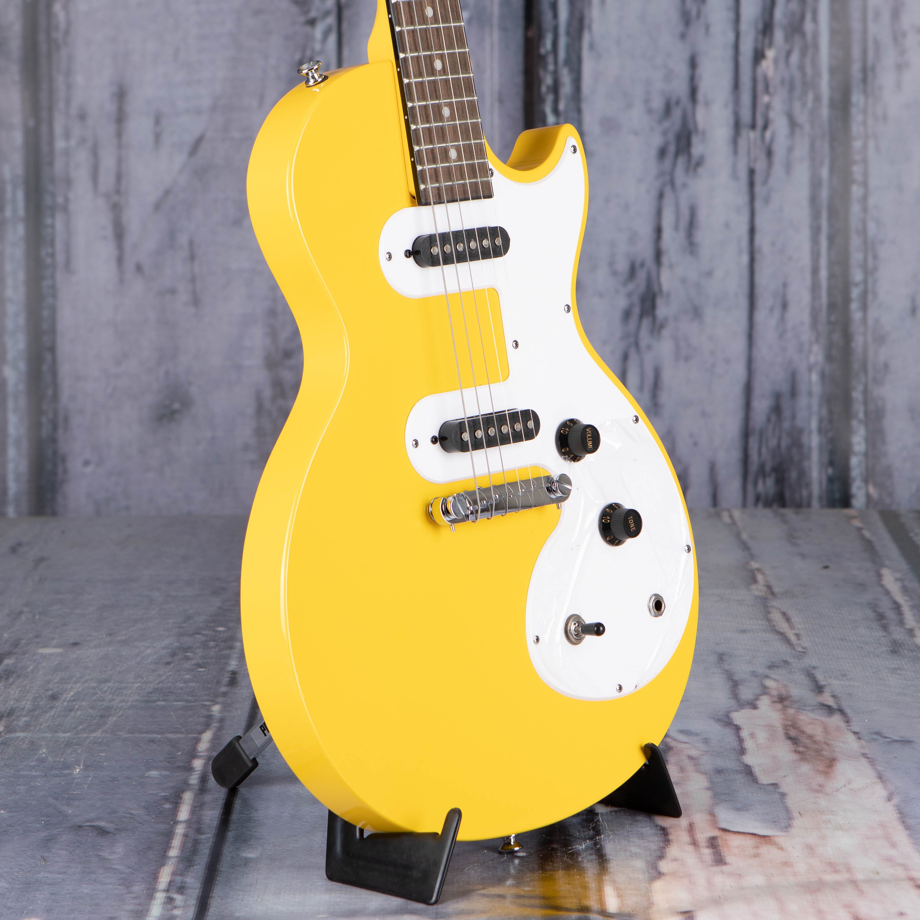 Epiphone Les Paul Melody Maker E1 Electric Guitar, Sunset Yellow, angle