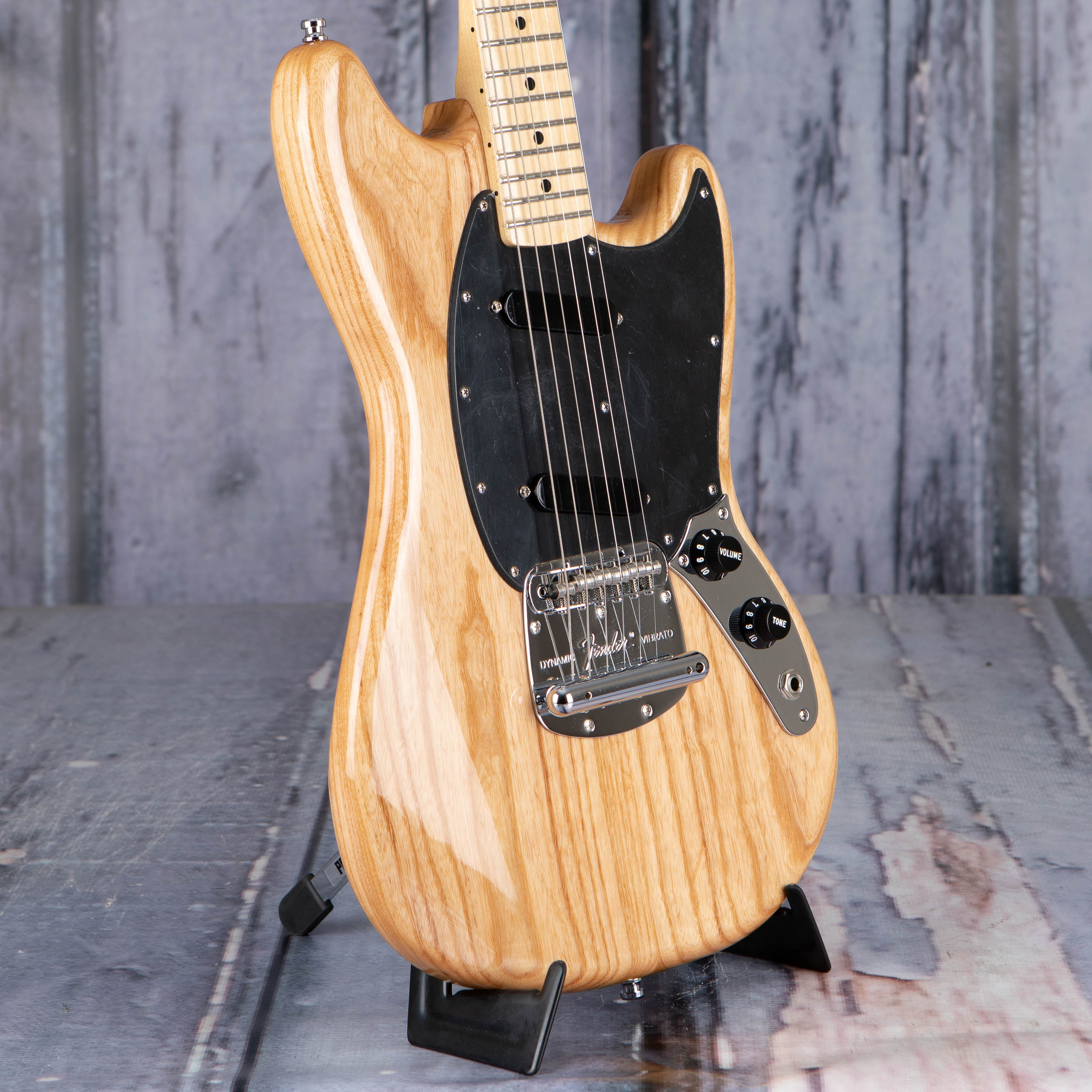 Fender Ben Gibbard Mustang Electric Guitar, Natural, angle