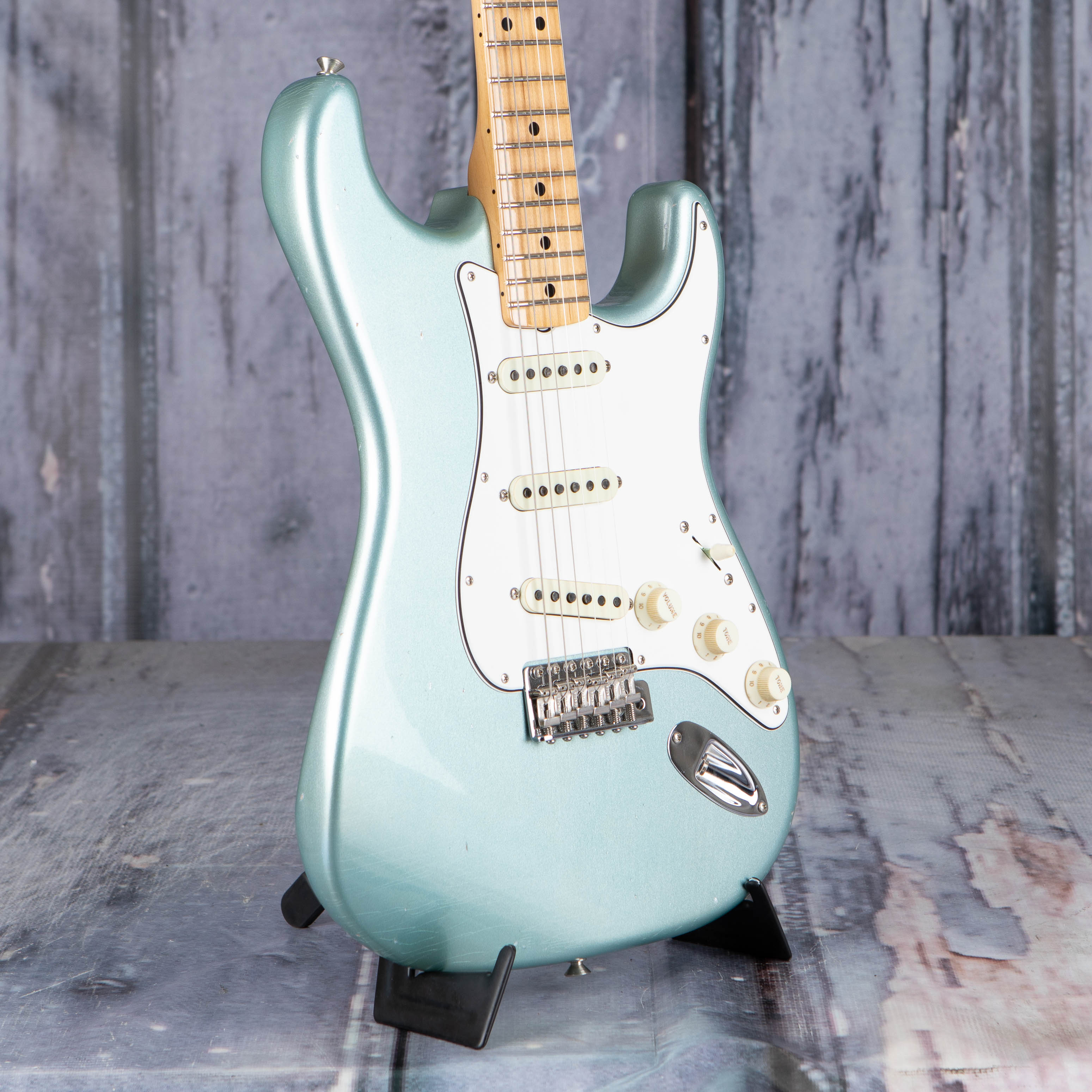 Fender Custom Shop 1969 Stratocaster Journeyman Relic Closet Classic Electric Guitar, Aged Fire Mist Silver, angle