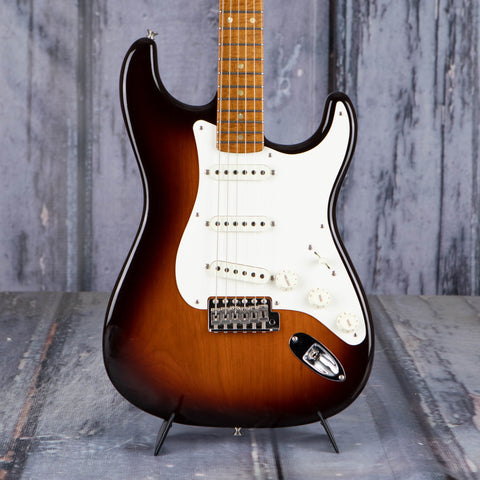Fender Custom Shop Limited Edition Roasted Pine Stratocaster Limited Closet Classic Electric Guitar, Wide Fade Chocolate 3-Color Sunburst, front closeup