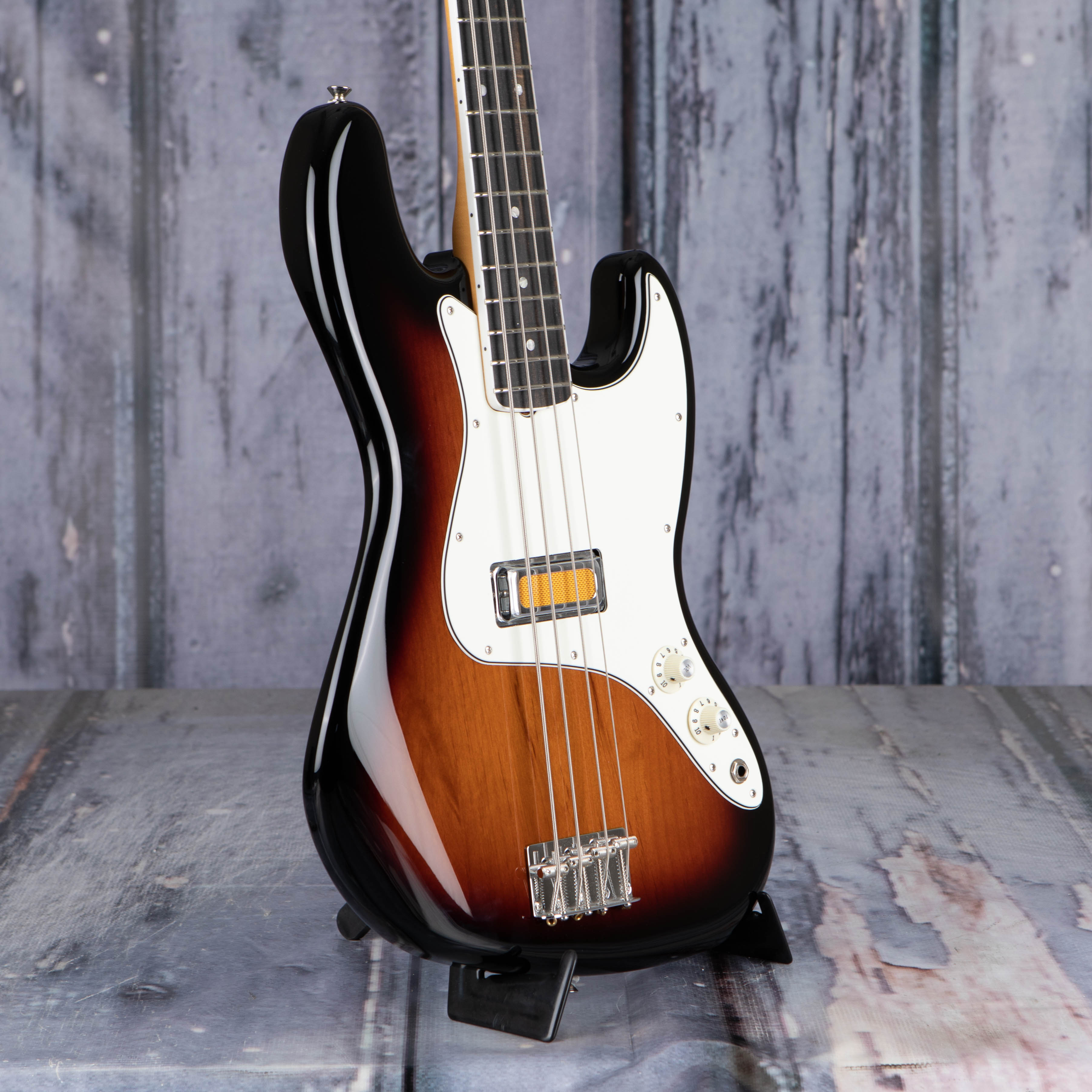 Fender Gold Foil Jazz Bass Guitar, 2-Color Sunburst, angle
