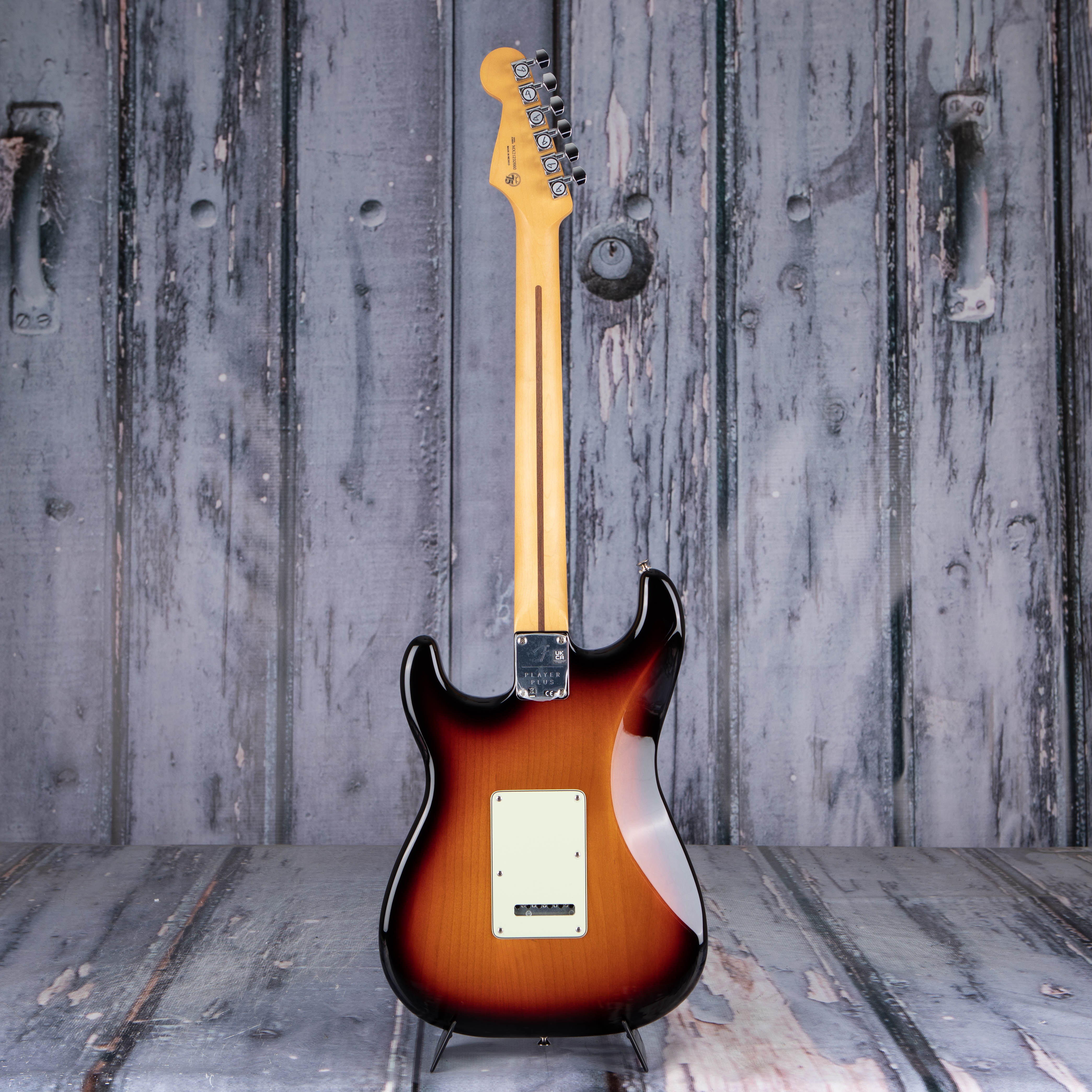 Fender Player Plus Stratocaster HSS, 3-Color Sunburst