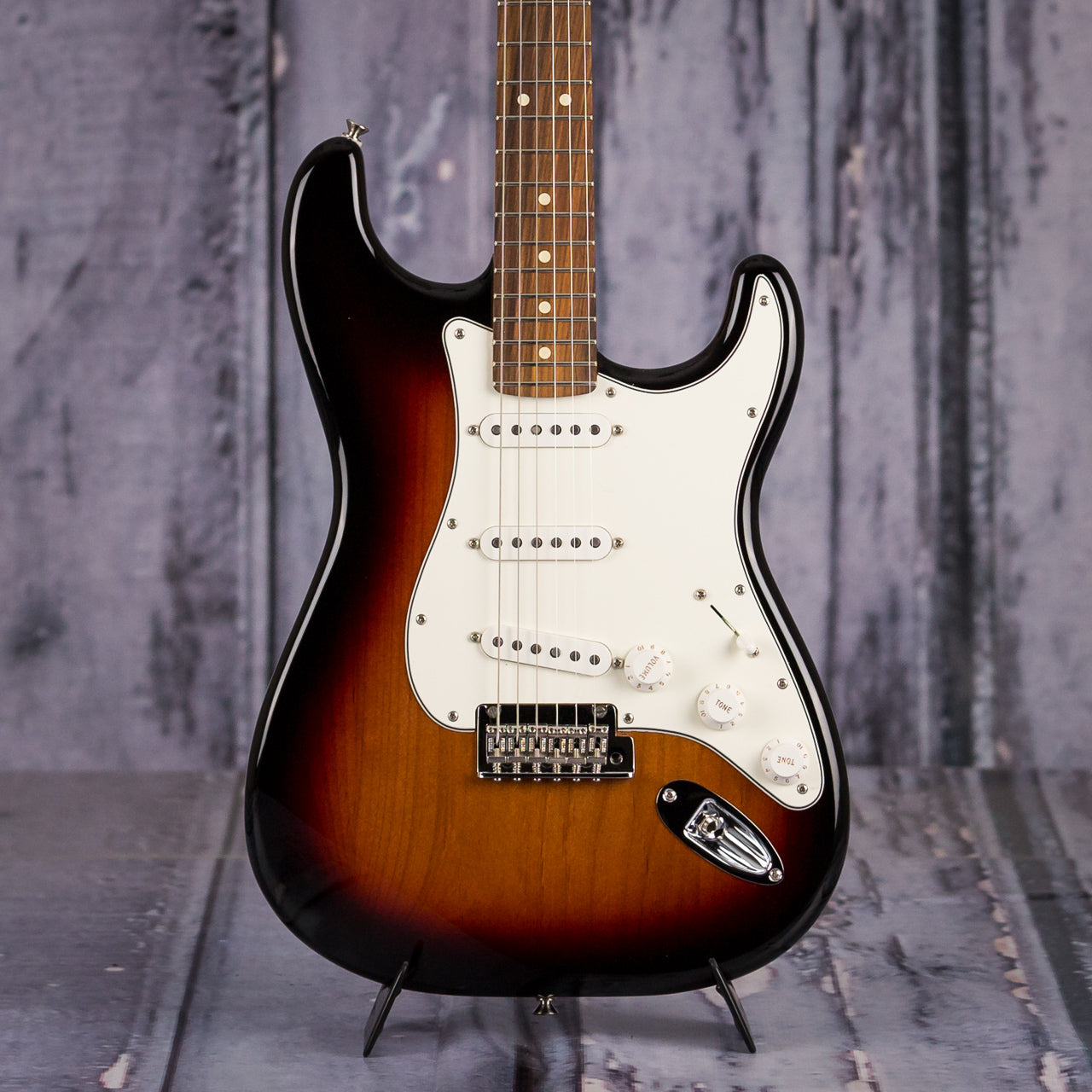 Fender Player Series Stratocaster, Pau Ferro Fingerboard, 3-Color Sunburst, front closeup