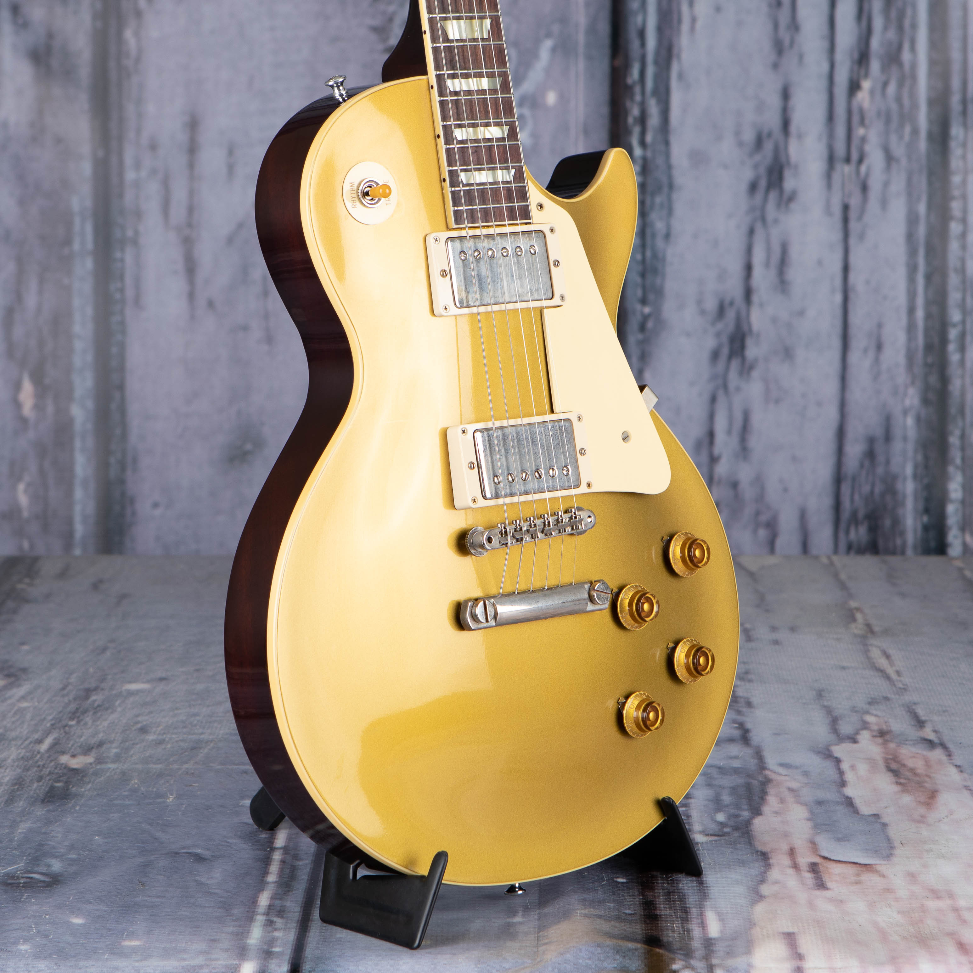 Gibson Custom Shop 1957 Les Paul Goldtop Darkback Reissue VOS Electric Guitar, Double Gold, angle