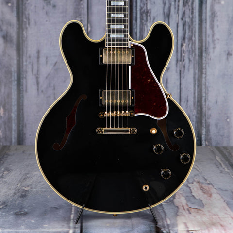 Gibson Custom Shop 1959 ES-335 Reissue Murphy Lab Ultra Light Aged Semi-Hollowbody Guitar, Ebony, front closeup