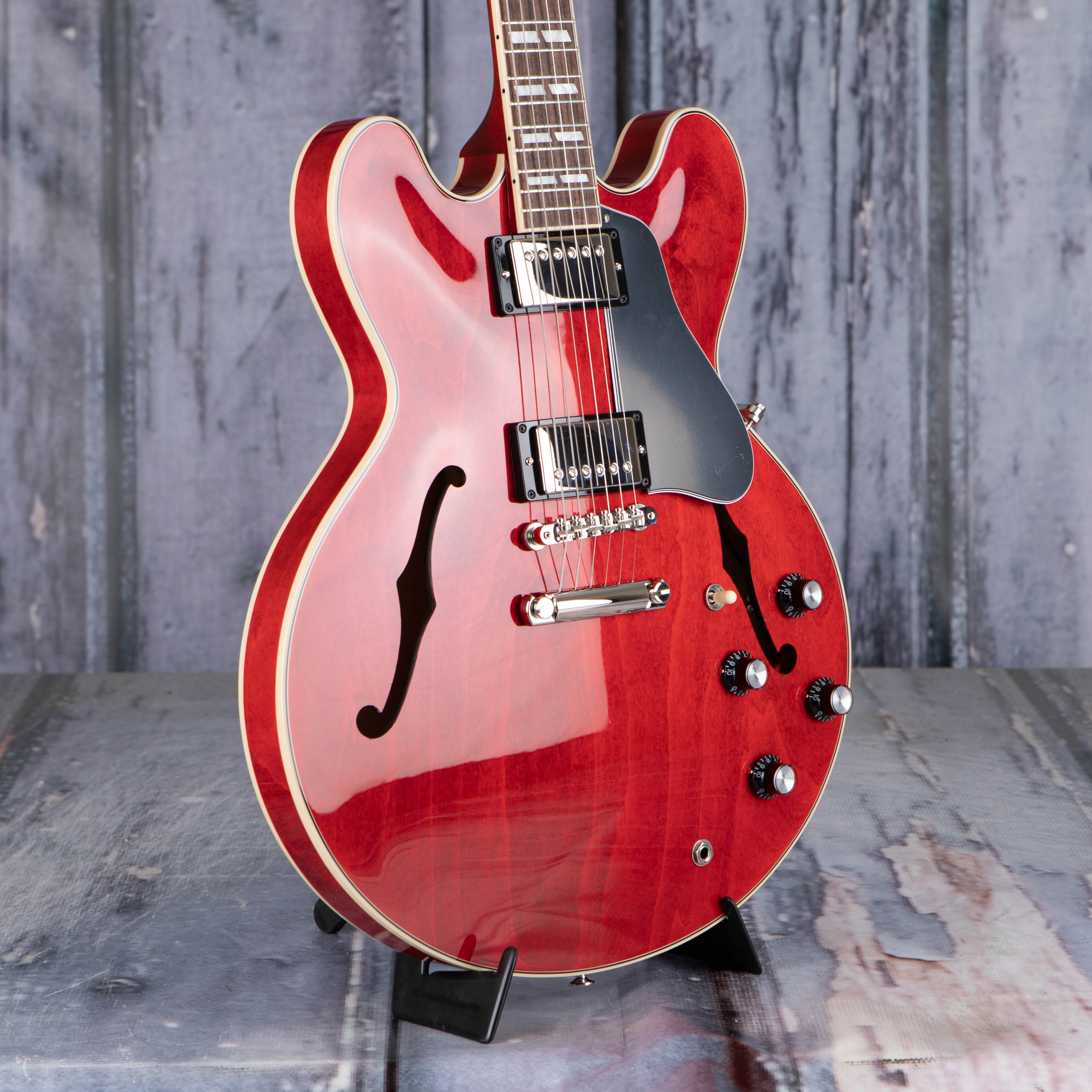 Gibson USA ES-345 Semi-Hollowbody Guitar, Sixties Cherry, angle