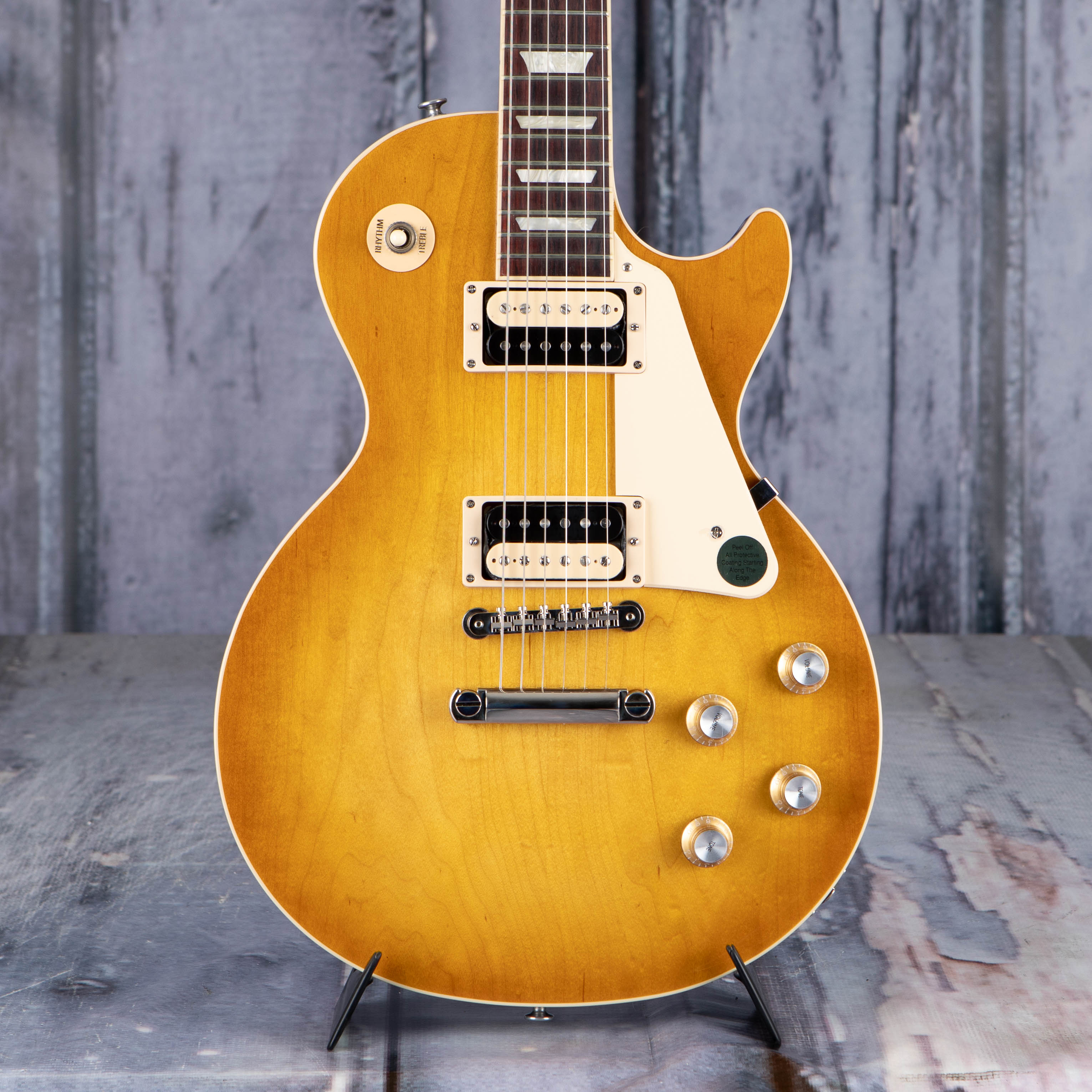 Gibson USA Les Paul Classic Electric Guitar, Honeyburst, front closeup