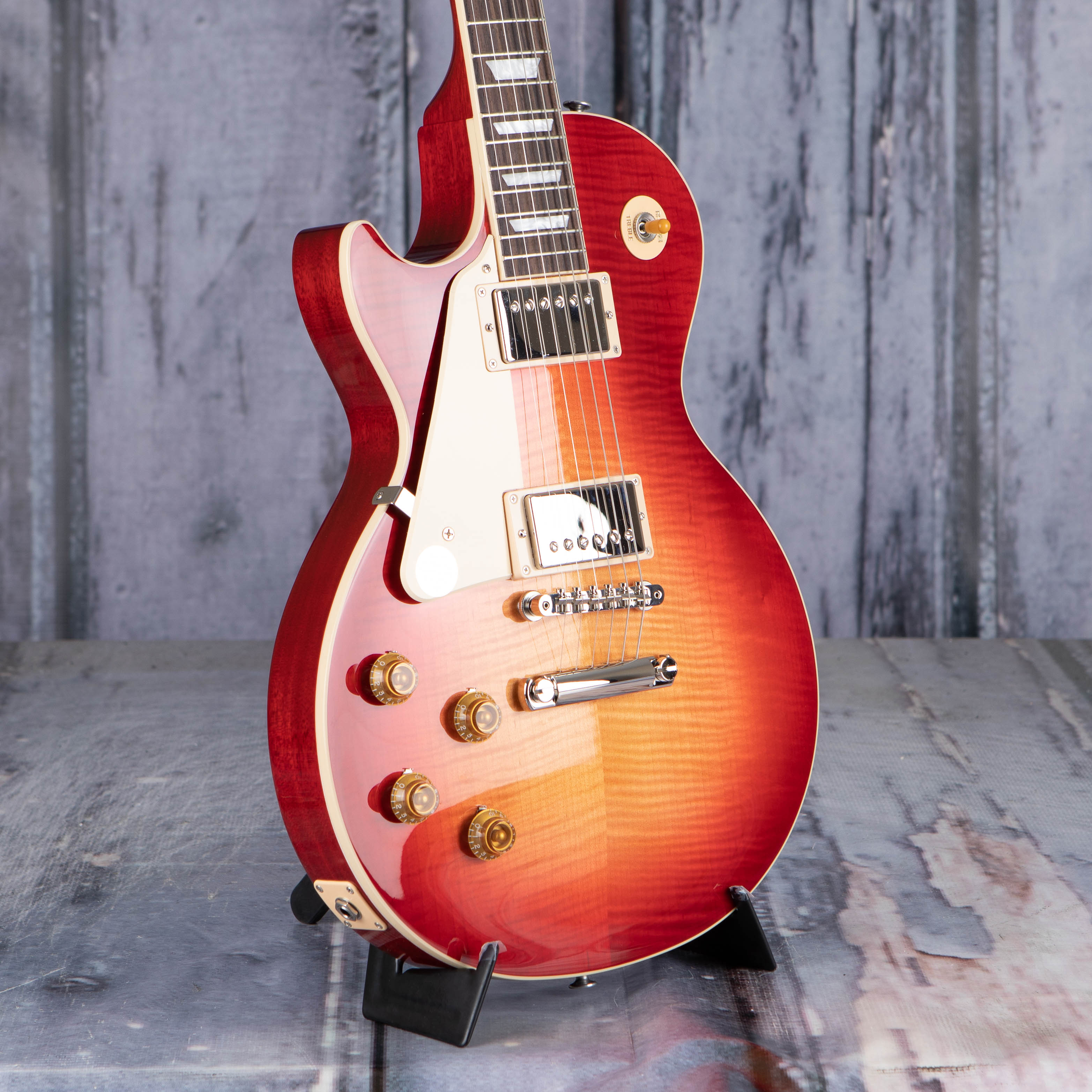 Gibson USA Les Paul Standard '50s Left-Handed Electric Guitar, Heritage Cherry Sunburst, angle