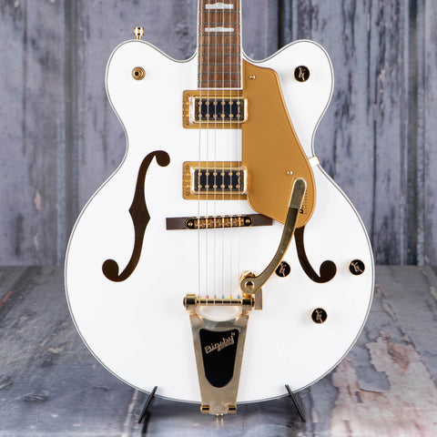 Gretsch G5422TG Electromatic Classic Hollow Body Double-Cut W/ Bigsby And Gold Hardware Electric Guitar, Snowcrest White, front closeup