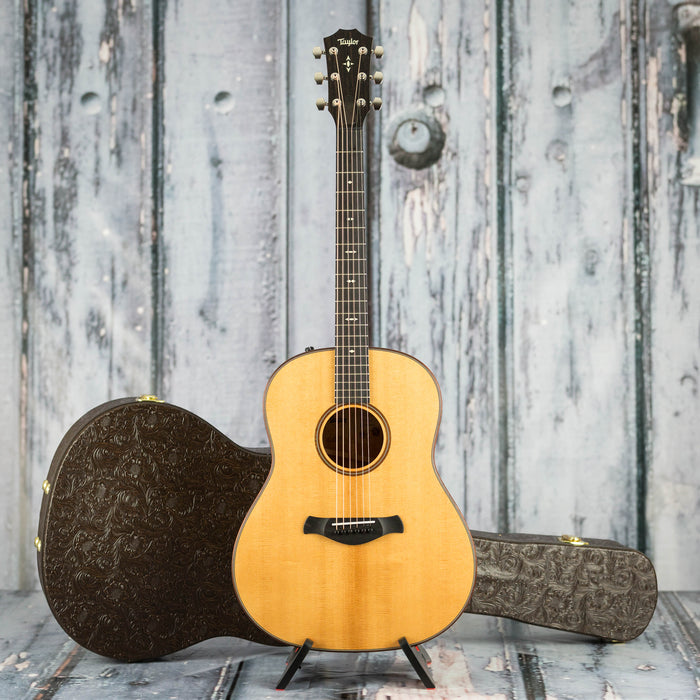 Taylor Builder's Edition 517e Acoustic/Electric, Natural