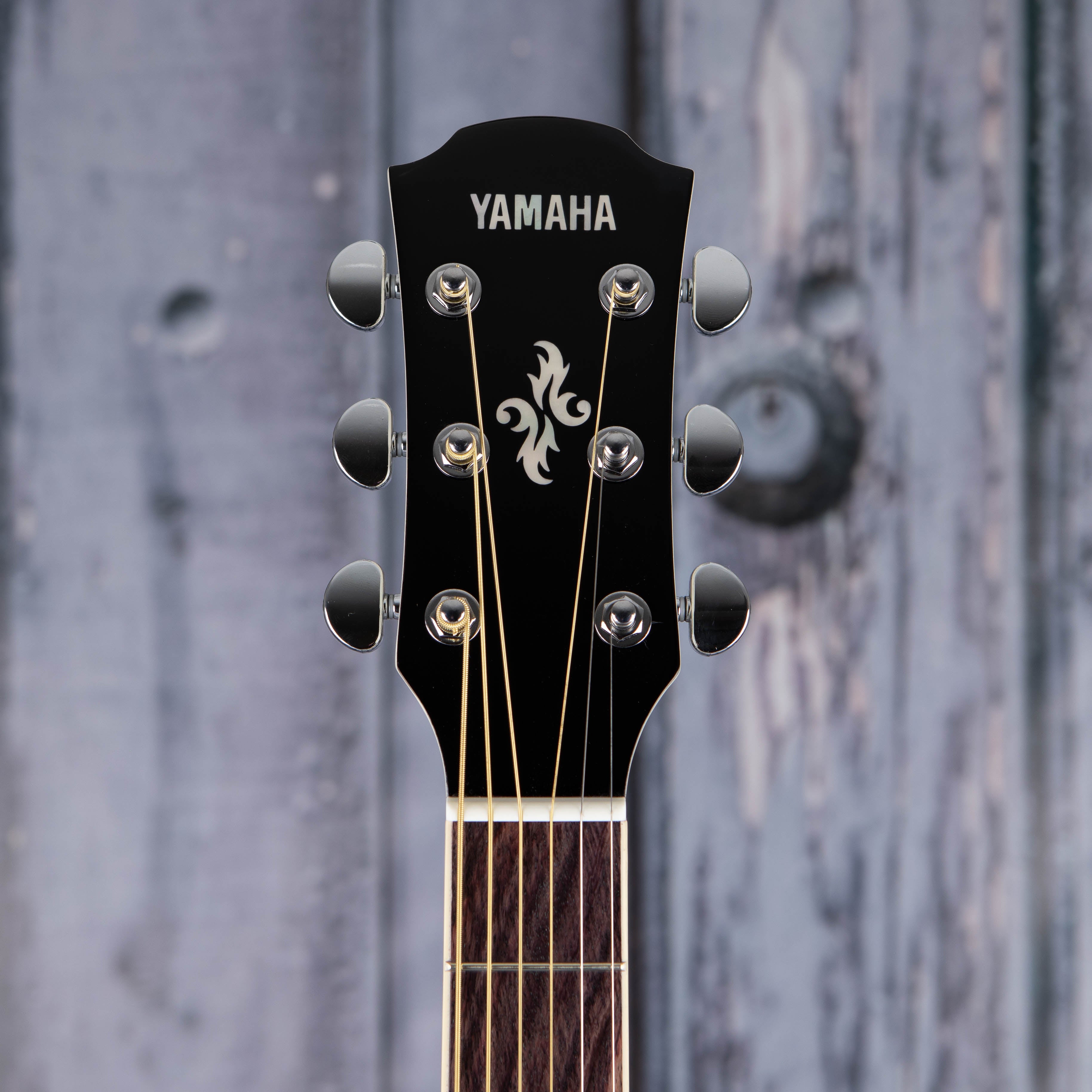 Yamaha APX100 Acoustic/Electric Guitar, Vintage White, front headstock