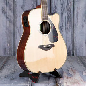Yamaha FGX830C Dreadnought Cutaway Acoustic/Electric Guitar, Natural, angle