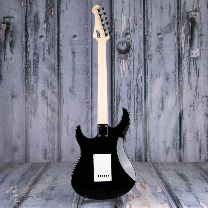 Yamaha PAC012 Pacifica, Black